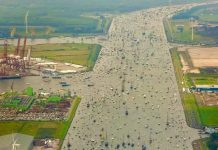Centenares di barco largo historico ta nabega den Amsterdam pa festival maritimo