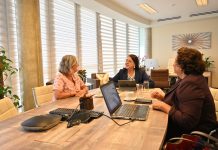 Cerando Siman Mundial di Duna Pecho: Un Inversion pa Mama, Mucha y Comunidad