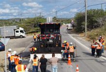 DOW ta duna actualisacion tocante proyectonan di mantencion di caminda; Introduccion di Micro Paving ta un metodo nobo pa Aruba