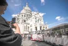 Residentenan di Paris ta luchando contra sobreturismo y ‘Disneyficacion’ di bario keri Montmartre