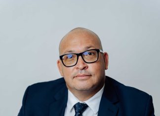 Parlamentario Edgard Vrolijk (MEP): Mike Eman a sigura Hulanda cu e tin 11 voto pro HOFA — sin informa pueblo