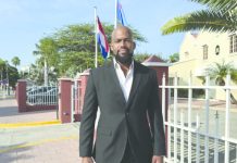 Carlos Guiamo cu critica fuerte riba Ley di Reino HOFA