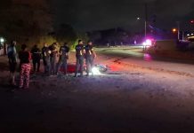 Chauffeur di brommer ta fayece riba caminda di Kudawecha