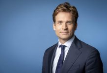 Gobierno Hulandes ta pidi inversion urgente den infrastructura digital den parti Caribense di Reino minister di Asuntonan Economico Hulandes, Vincent Karremans