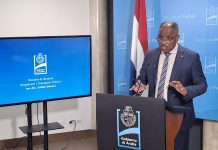 Minister Arthur Dowers ta brinda actualisacion di e proceso di reintegracion di personanan indocumenta na Aruba