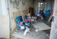 Minister Dowers ta laga cera ex edificio di Polis den Wilhelminastraat hermeticamente