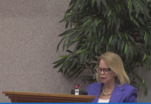 Reunion di Parlamento tocante Ley di Reino HOFA posponi atrobe memey di division politico profundo