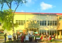 Simpatisadornan pro-Palestina a manifesta dilanti parlamento di Aruba; Den accion conhunto pa pone mas presion riba gobierno Hulandes