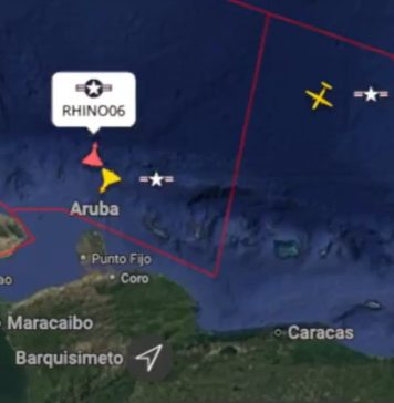 Militaire Amerikaanse vliegtuigen waargenomen in de buurt van Aruba; Grootste oorlogsschip van het Pentagon treedt in operatie