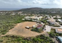 Bin tira bo sushi afo: Diasabra awo Baki den Bario lo ta na Centro di Bario Ayo