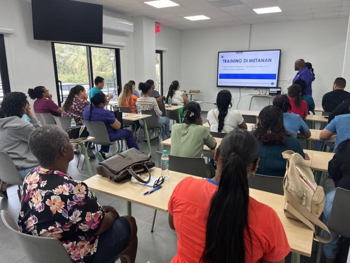 Directie Ouderenzaken a provee curso pa casnan di cuido pa adulto mayor