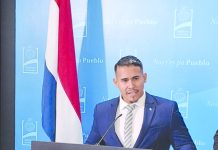 Gobierno cla pa firma acuerdo nobo cu RSG mientras cu salario di CEO nobo AAA N.V. ta causa tension