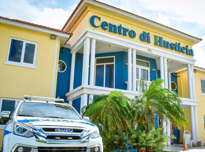 Legalisacion di migrante Kico e por nifica pa Ley, Orden Publico y Servicio di Emergencia di Aruba (2)