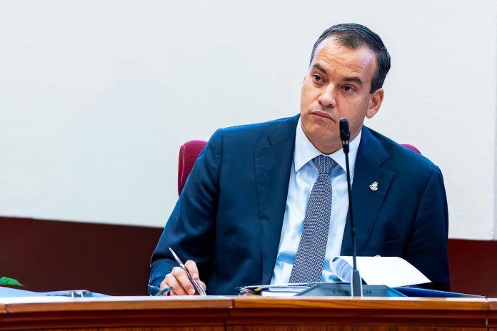 Ley pa crea Fondo di Inversion a bay Raad van Advies GEOFFREY