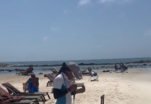 Local y turistanan ta lamenta transformacion di Baby Beach