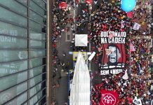 Brasil: Miles ta protesta contra reduccion di sentencia di Bolsonaro