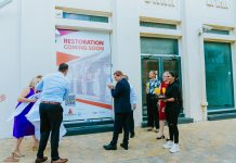 Firma y entrega oficial di edificio “John G. Eman” ta marca un siguiente paso concreto den revitalisacion di Oranjestad