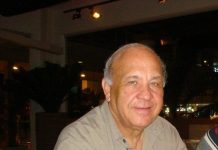 Comerciante Leo Lacle a bay sosega