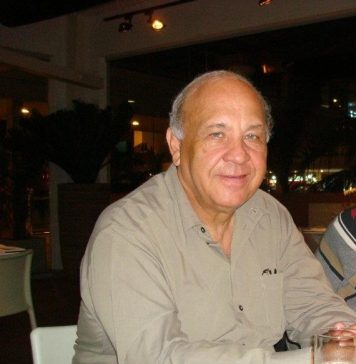 Comerciante Leo Lacle a bay sosega