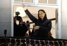 “Si awa ta yobe na bisiña, e ta pinga cerca bo”; Machado lo bolbe Venezuela unicamente si e ta na poder