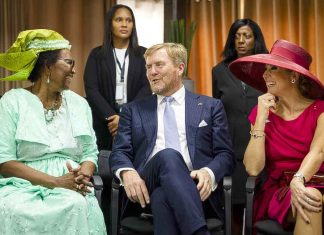 Nakomelingen van tot slaaf gemaakten in Suriname accepteren excuses van de Nederlandse koning