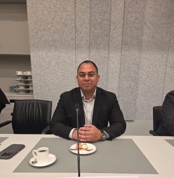 Parlamentario Eduard Pieters ta representa fraccion di PPA na Hulanda: “Nos autonomia no ta negociable”