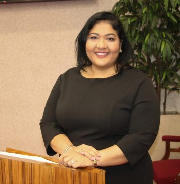 Parlamentario Xiomara Maduro (MEP): Parlamento mester “watch out” pa “Geoffreynomics” cu placa di inversion publico XIOMARA