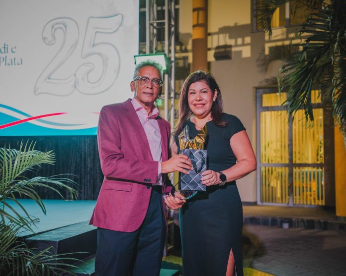 A otorga reconocemento na drs. Anco Ringeling3