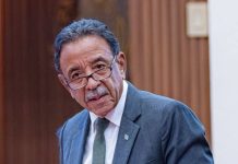 Arubahuis sin director, sin minister Plenipotenciario, y sin splicacion