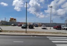 E buraco cu ta existi den proyecto di revitalisacion di San Nicolas y e problema persistente den maneho di gobierno