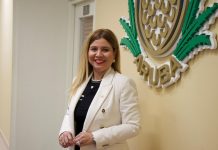 Parlamentario Jennifer Arends-Reyes (AVP) cu pregunta na minister: Kier busca un balans entre tradicion, siguridad y bienestar ora di tira klapchi Jennifer Arends-Reyes (AVP)