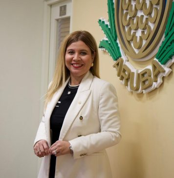 Parlamentario Jennifer Arends-Reyes (AVP) cu pregunta na minister: Kier busca un balans entre tradicion, siguridad y bienestar ora di tira klapchi Jennifer Arends-Reyes (AVP)