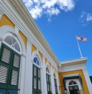 Minister di Exterior Hulandes ta bisa cu islanan ABC por ta anfitrion di negociacionnan cu Venezuela