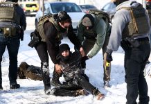 Hues ta declara cu deportacionnan di tercer pais di Trump ta ilegal