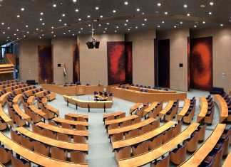 Aruba menciona explicitamente den politica di clima Hulandes, pero falta plan concreto ainda