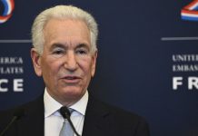 Francia lo revoca acceso na gobierno di embahador di Merca despues cu e no a presenta