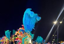Gruponan di Carnaval ta briya den Lighting Parade Oranjestad!