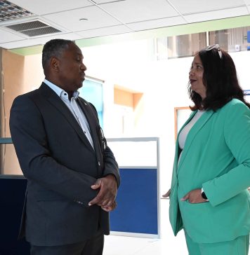 Minister Arthur Dowers a haci un bishita di trabao na DIMAS y reafirma compromiso pa mehoracion structural