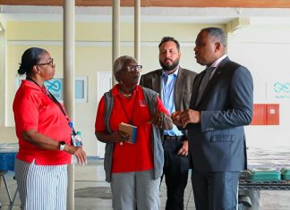 Pa combati crisis di adiccion, Minister Dowers ta explora solucion structural y sostenibel