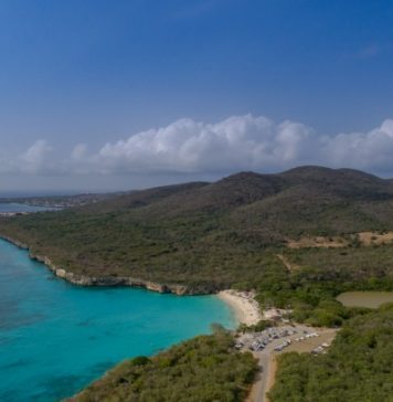 Periodista ta adverti cu Corsou ta perdiendo control riba tera y costa