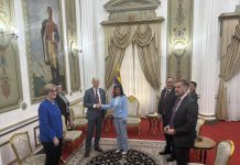 Venezuela: Secretario di Energia Mericano ta yega pa negociacion tocante petroleo