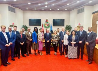 Comision di Finanzas di Parlamento a reuni cu CAft