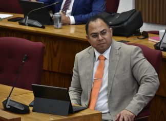 Eduard Pieters di fraccion di PPA: “Cuido di Nos Grandinan den crisis: Parlamento a vocifera cu awor ta ora pa ehecuta!”