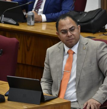 Eduard Pieters di fraccion di PPA: “Cuido di Nos Grandinan den crisis: Parlamento a vocifera cu awor ta ora pa ehecuta!”