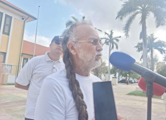 Ex-politico Ricardo Croes ta defende libertad di expresion y critica actuacion di Ministerio Publico den caso Caret