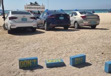 Imagen di auto riba santo blanco na beach ta genera indignacion; Con leu tolerancia di autoridadnan por bay?