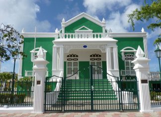 Edificio Elroy Arends lo haya color nobo Stichting Monumentenfonds cu proyecto nobo den conmemoracion di 50 aña di Status Aparte