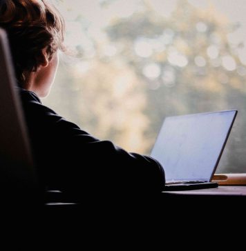 Dos tercera parti di adulto hoben a mira pornografia violento, hopi biaha como mucha