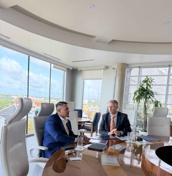 Minister Cicilia: Aruba tin potencial pa bira un “living lab” pa vuelo electrico