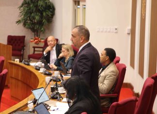 Parlamentario Dangui Oduber (MEP): Minister Wever ta scoge e interes di MAS HALTO di 25% pa consumidornan paga ora haci prestamo!